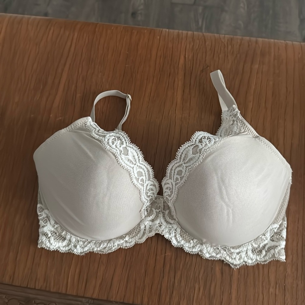 Like New Natori Bra